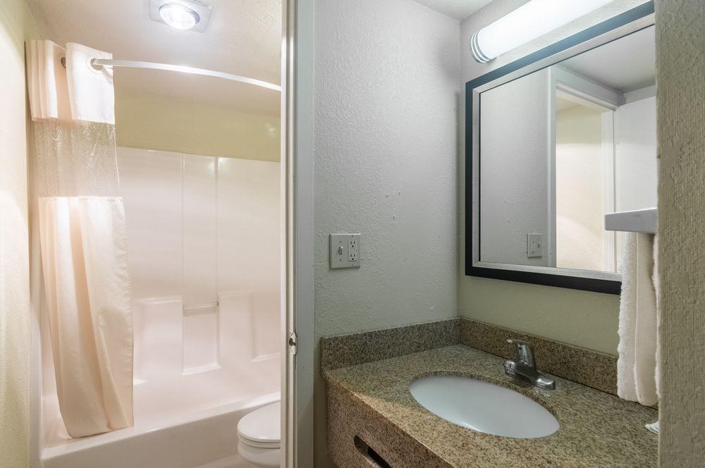 Oyo Townhouse Dodge City Ks Zewnętrze zdjęcie