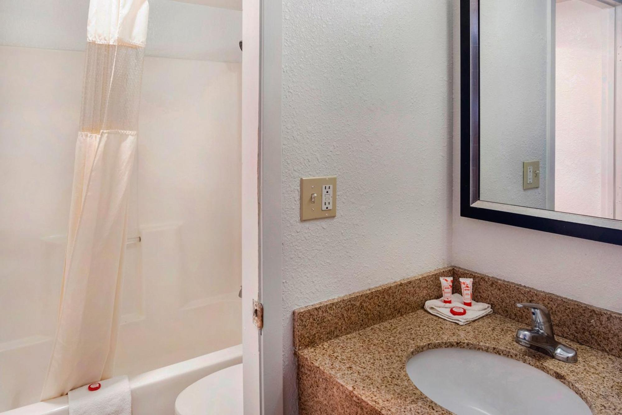 Oyo Townhouse Dodge City Ks Zewnętrze zdjęcie