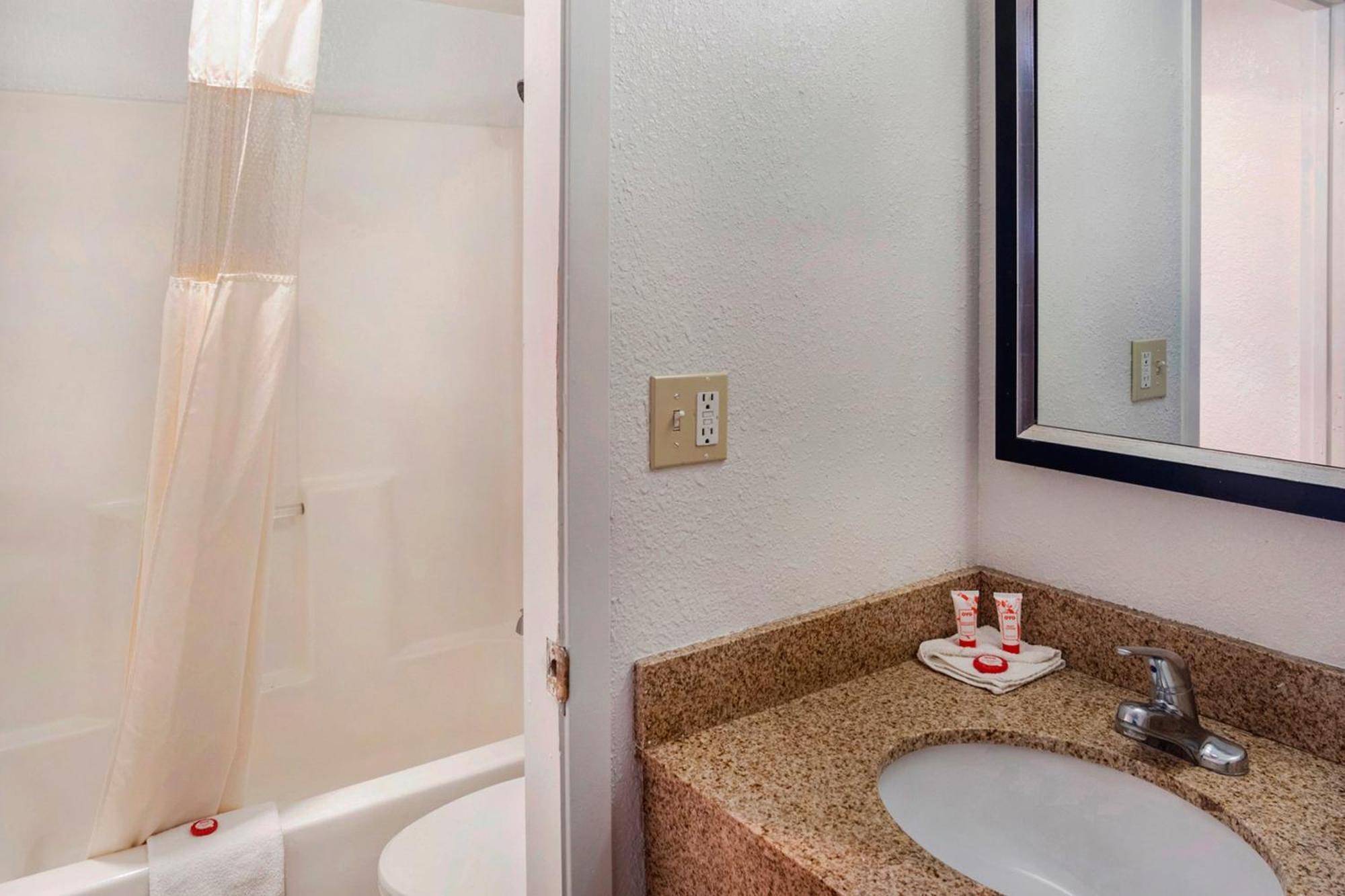 Oyo Townhouse Dodge City Ks Zewnętrze zdjęcie
