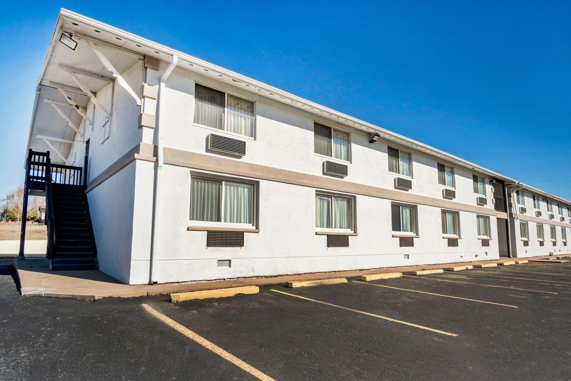 Oyo Townhouse Dodge City Ks Zewnętrze zdjęcie