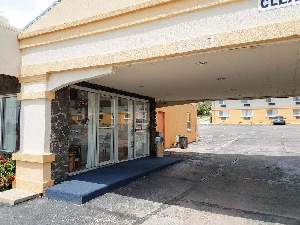 Oyo Townhouse Dodge City Ks Zewnętrze zdjęcie